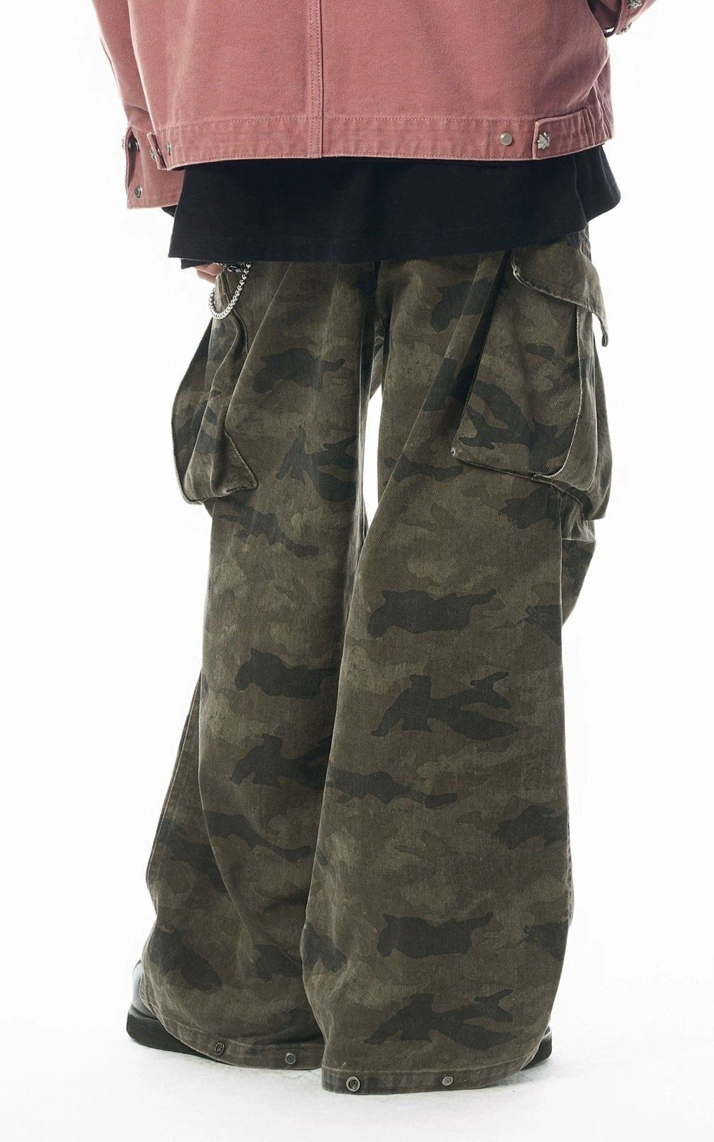 Pleated Camouflage Cargo Jeans