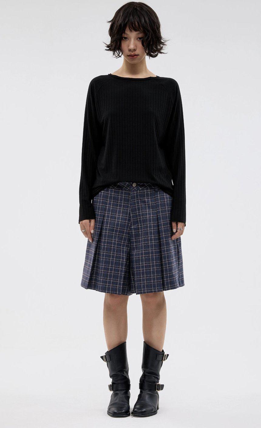 Buttoned Pleated Plaid Skirt