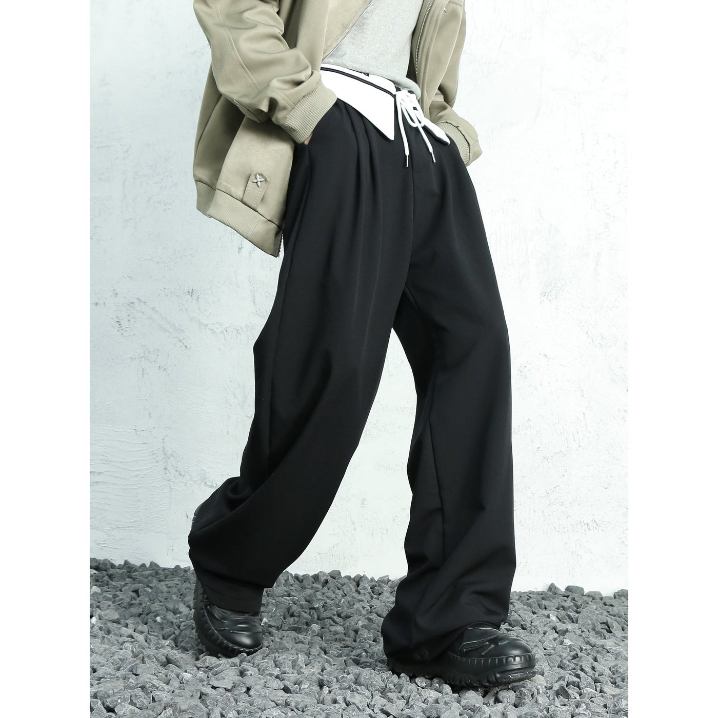 Mr. Nearly Contrast Waistband Pants